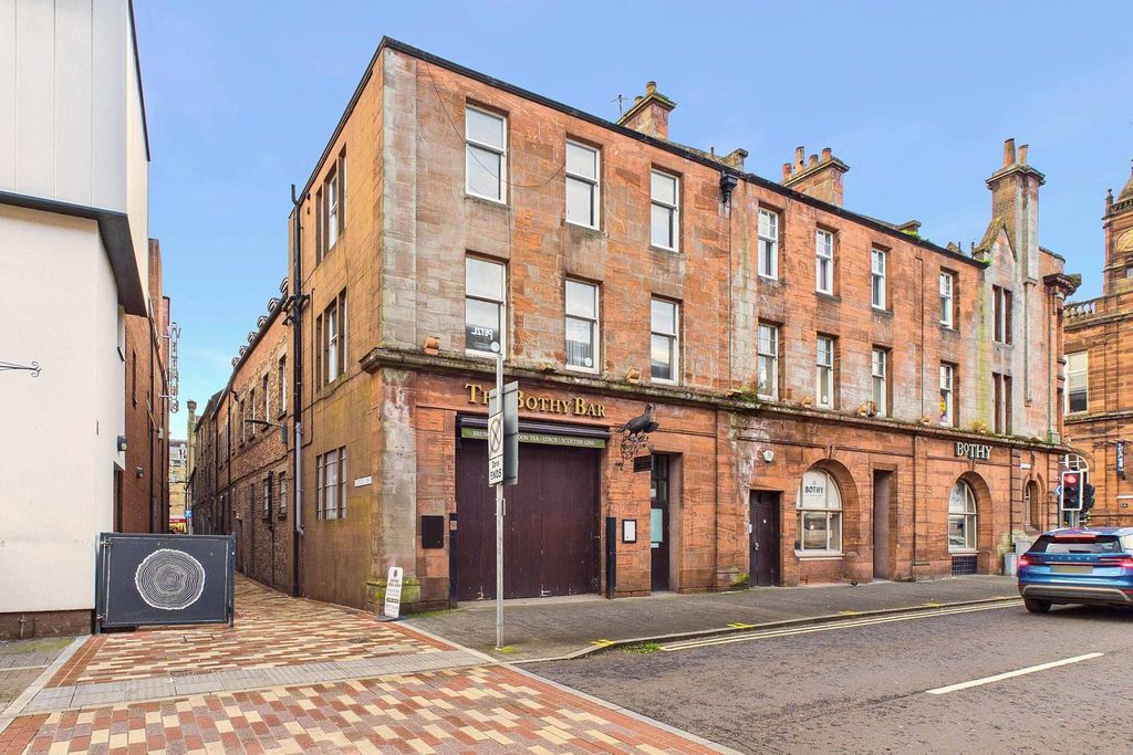 Property photo 1 of 10