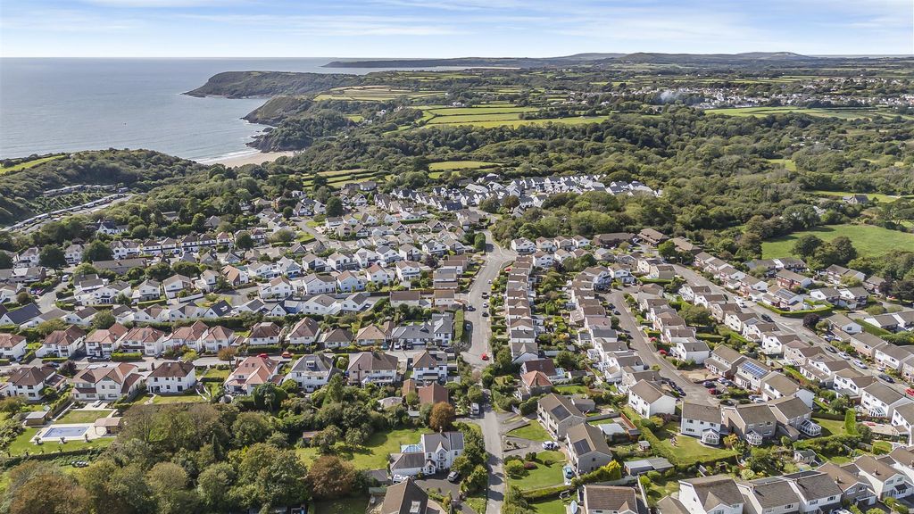 Property photo 2 of 26 Aerial Aspect