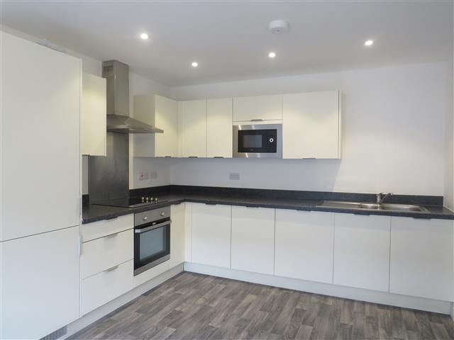 Property photo 2 of 8 Kitchen