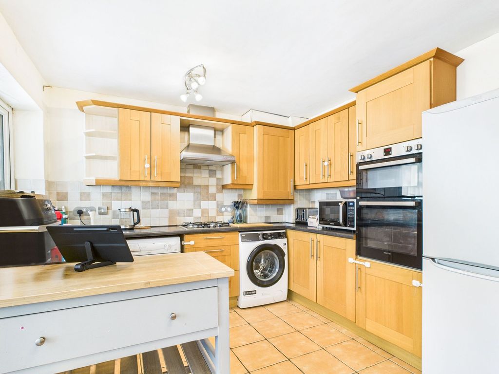 Property photo 3 of 16