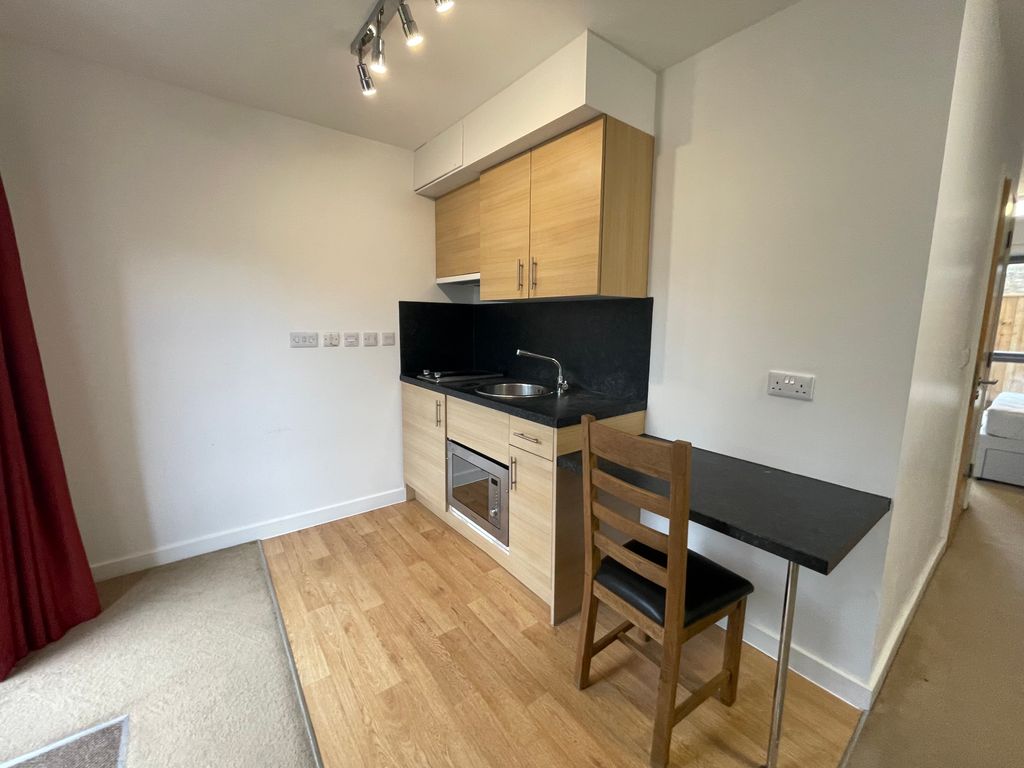 Property photo 3 of 13 Kitchen