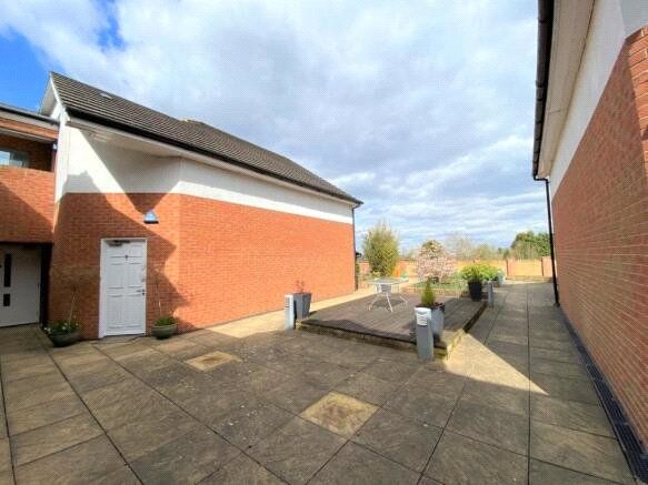 Property photo 2 of 14 Picture No. 17