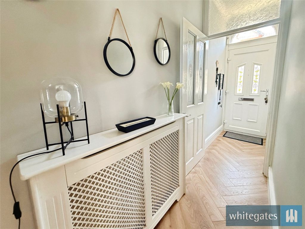 Property photo 3 of 26 Picture No. 16