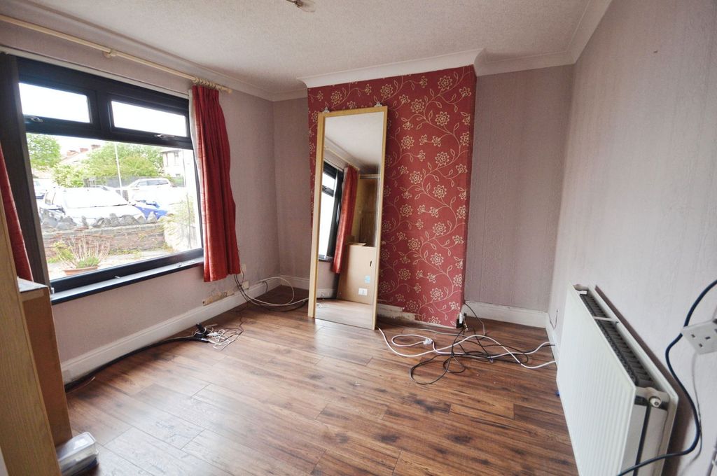 Property photo 3 of 21