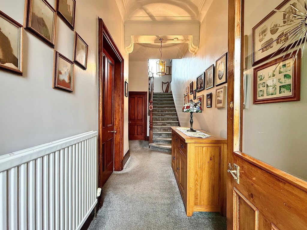 Property photo 2 of 27 Photo 6