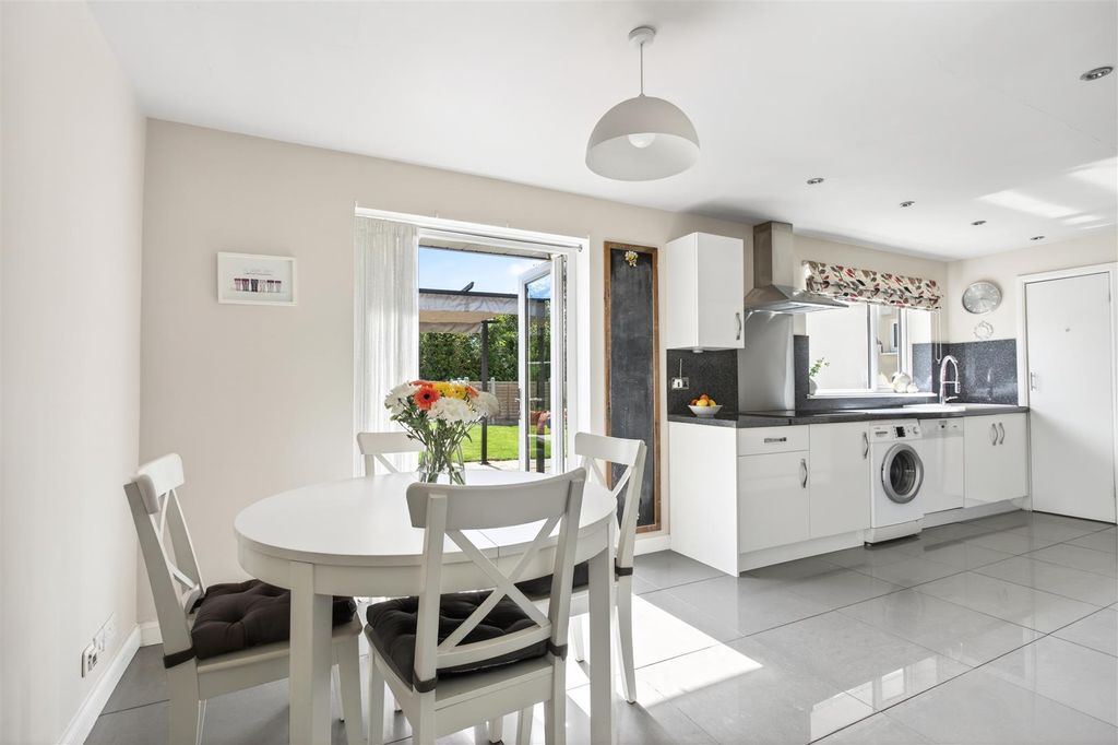 Property photo 2 of 19 Dining Area/Kitchen