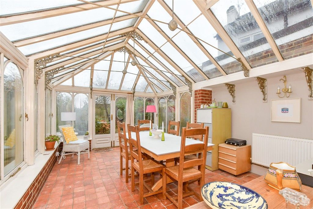 Property photo 1 of 11 Conservatory