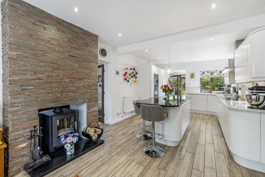 Property photo 3 of 42 15 Ashleigh (Thorpe-On-The-Hill)-21