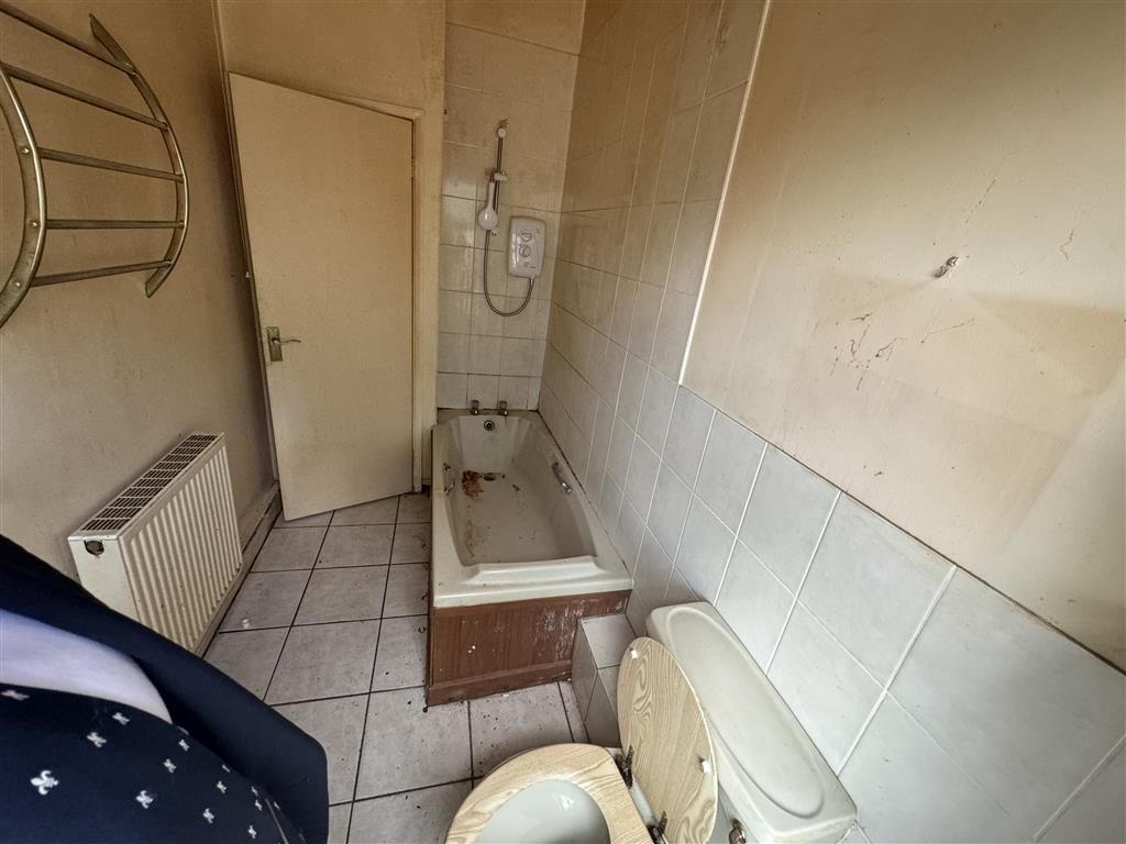 Property photo 3 of 5