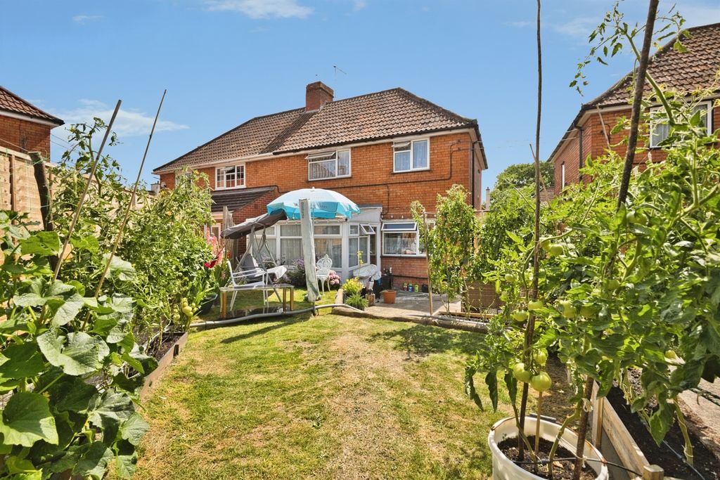 Property photo 2 of 10