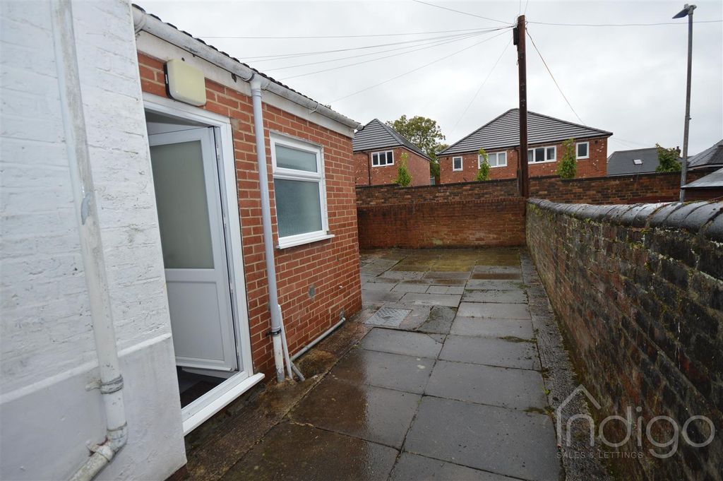 Property photo 3 of 9 8 Sheppard Street (3).Jpg