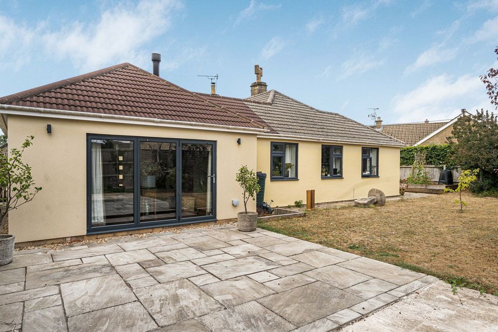 Property photo 1 of 27