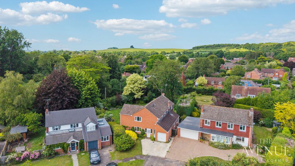 Property photo 2 of 17 4156804