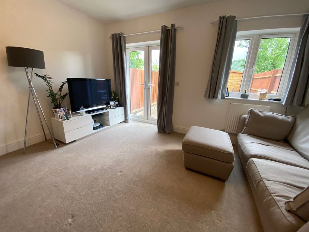 Property photo 3 of 11 Picture No. 13