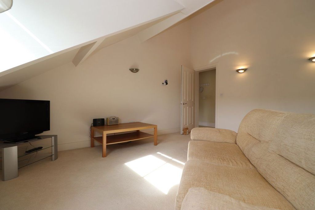 Property photo 2 of 6