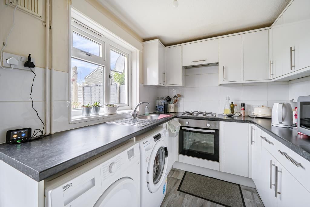 Property photo 2 of 17 Kitchen