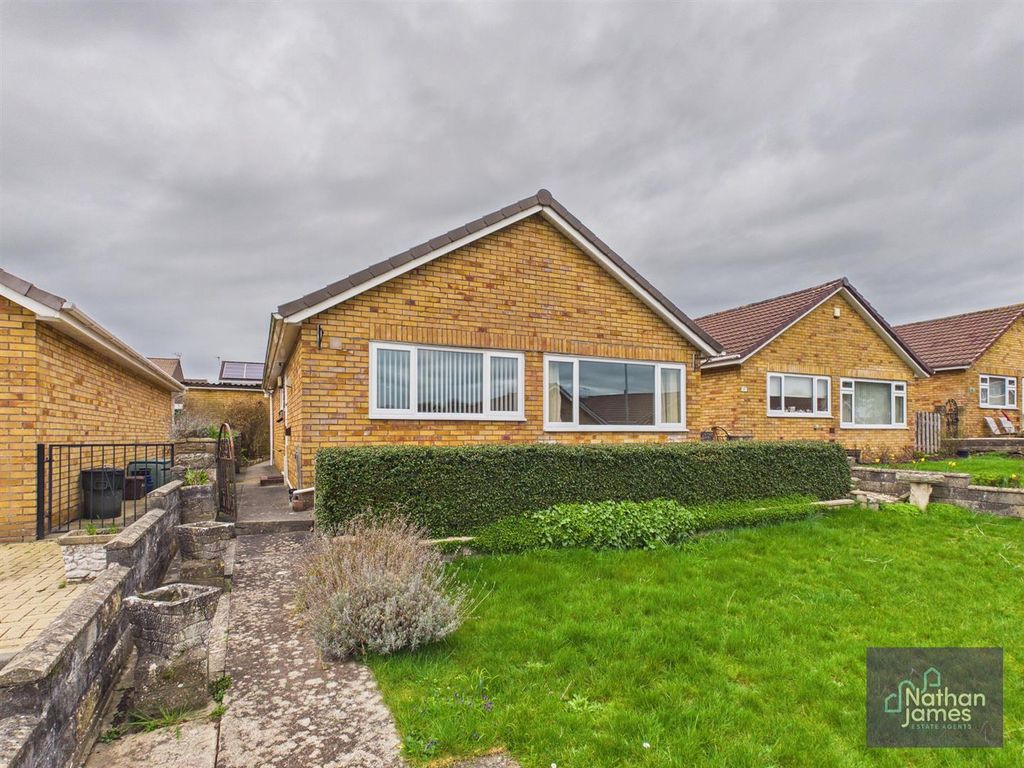 Property photo 1 of 14 Front View