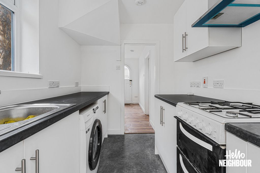 Property photo 3 of 19 Photo 2