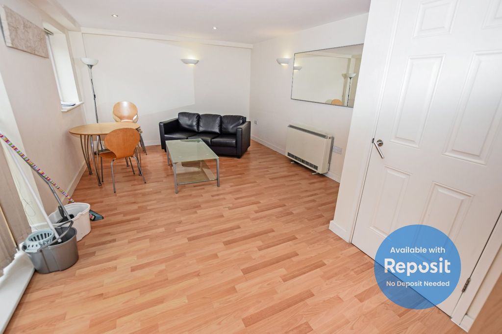 Property photo 2 of 11 Picture No. 12