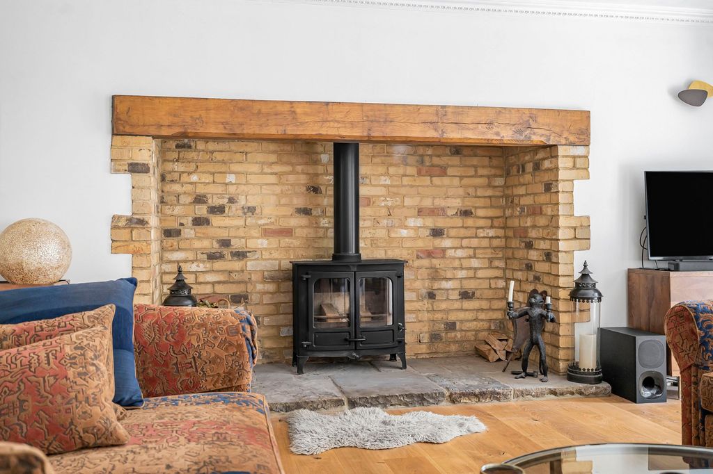 Property photo 2 of 53