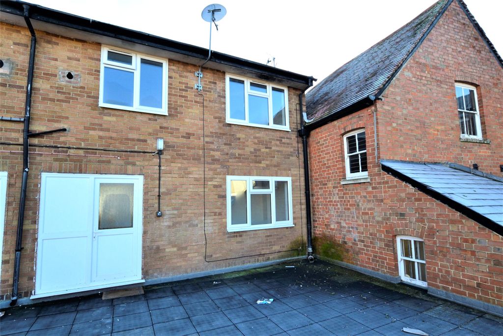 Property photo 1 of 9 External