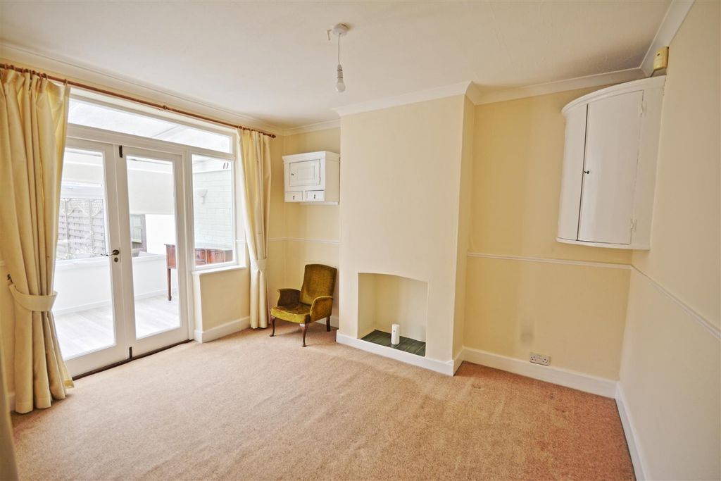 Property photo 3 of 11 5.Jpg