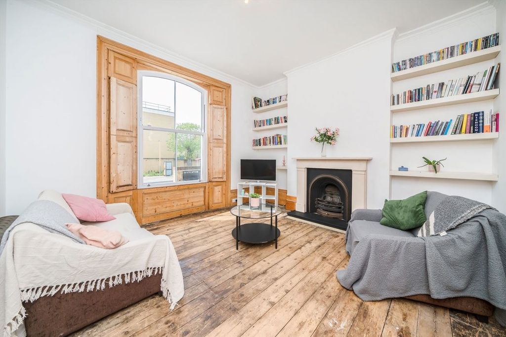 Property photo 2 of 10