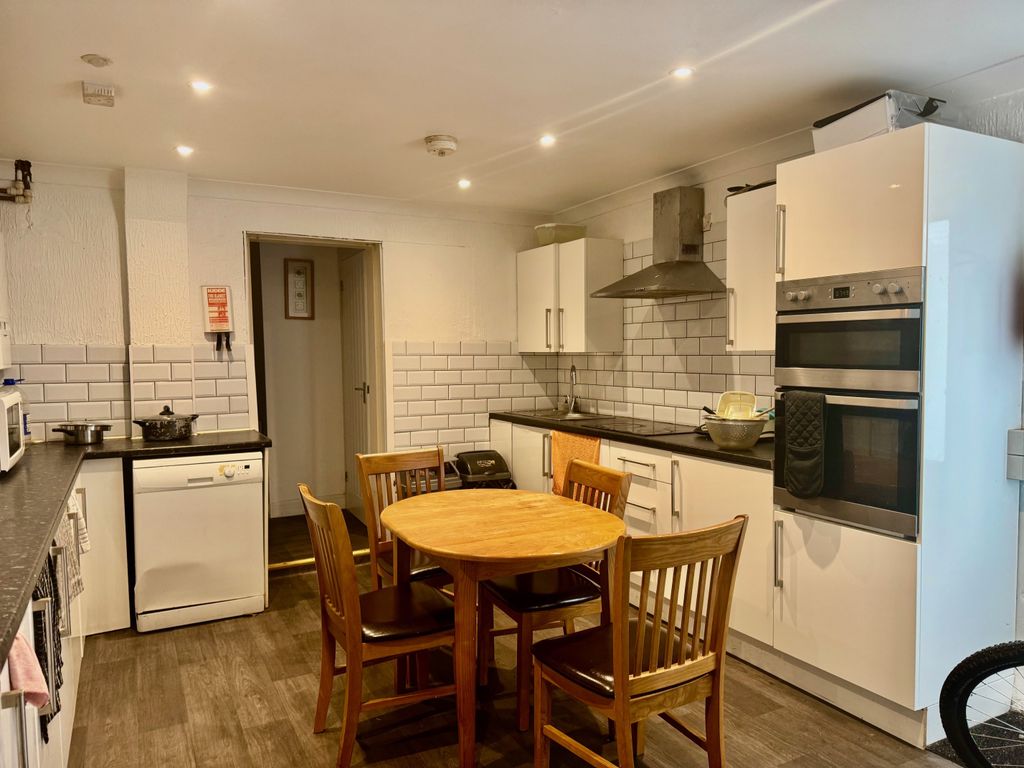 Property photo 1 of 12 Kitchen Diner