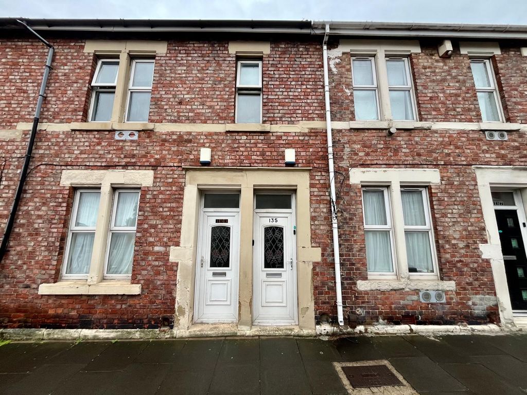 Property photo 1 of 13 135 Prince Consort Road, Gateshead, Tyne And Wear, Ne8 1Lr Draft
