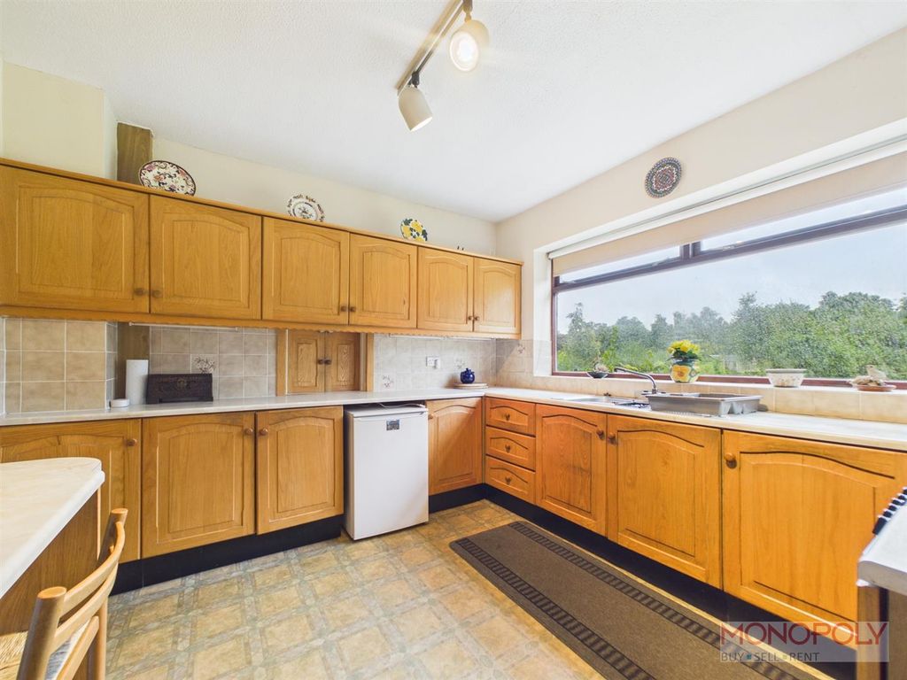 Property photo 3 of 31 Cam03815G0-Pr0456-Still008.Jpg