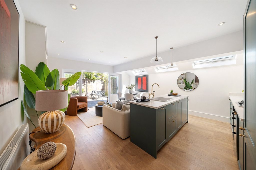 Property photo 1 of 23 Picture No. 15