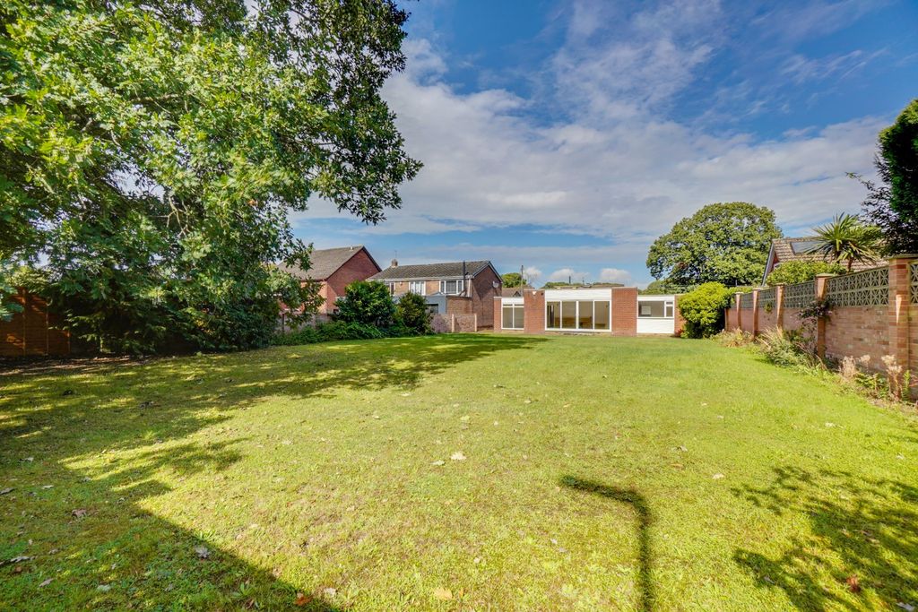 Property photo 2 of 15 4210534