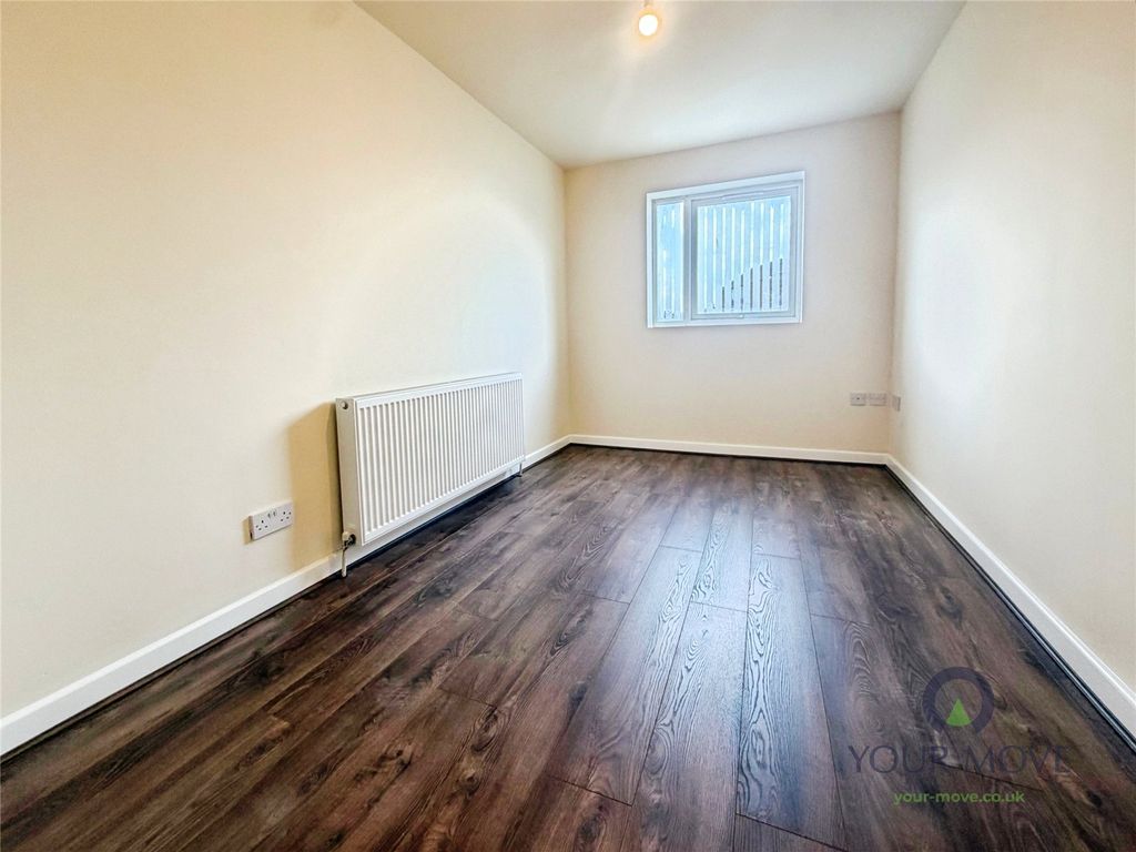 Property photo 3 of 8 Picture No. 13