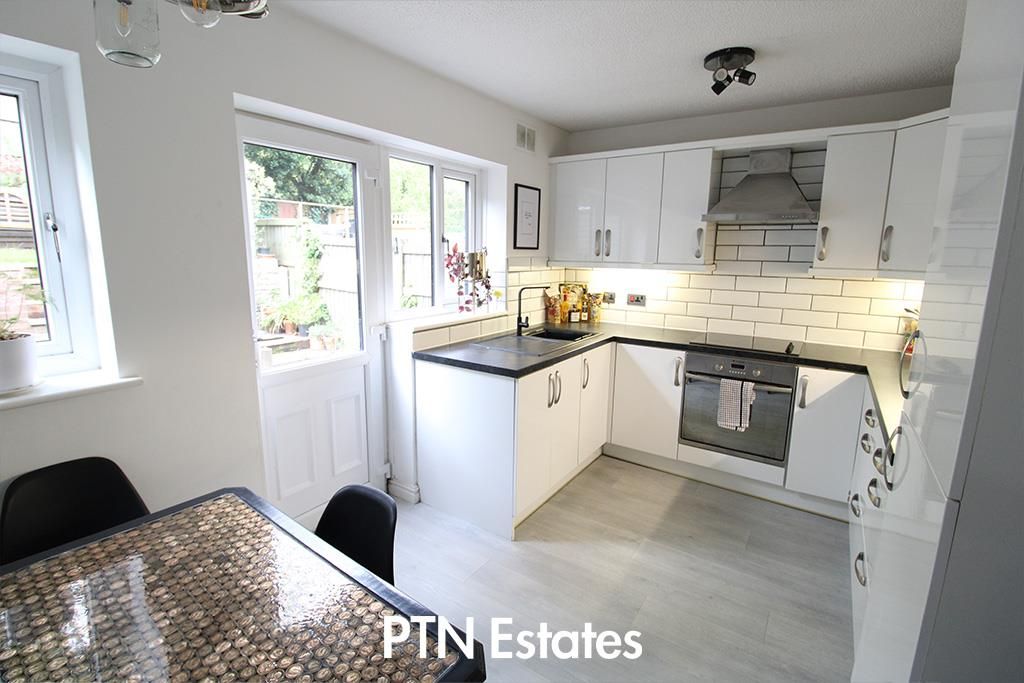 Property photo 3 of 13 Kitchen Diner