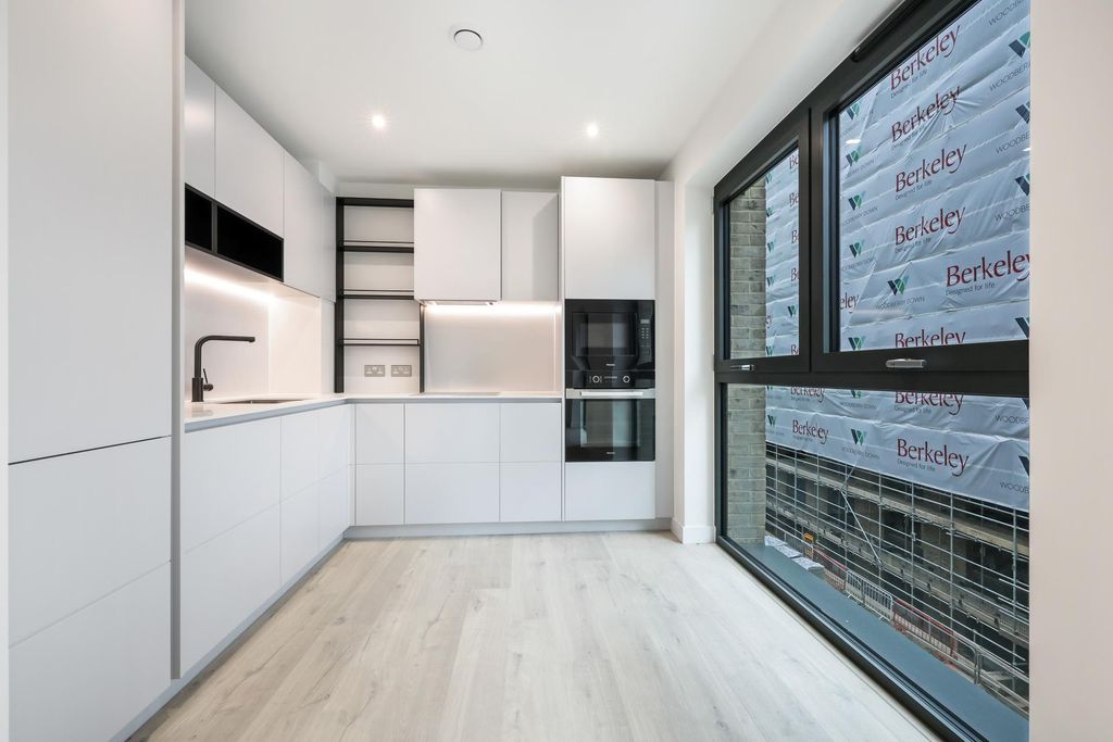 Property photo 1 of 3