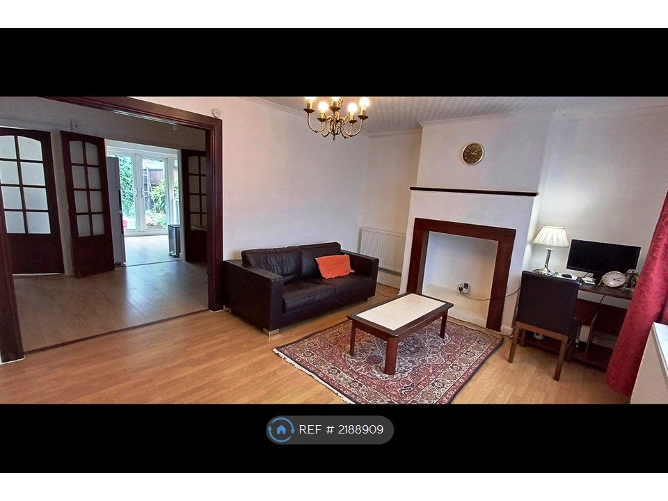 Property photo 2 of 18
