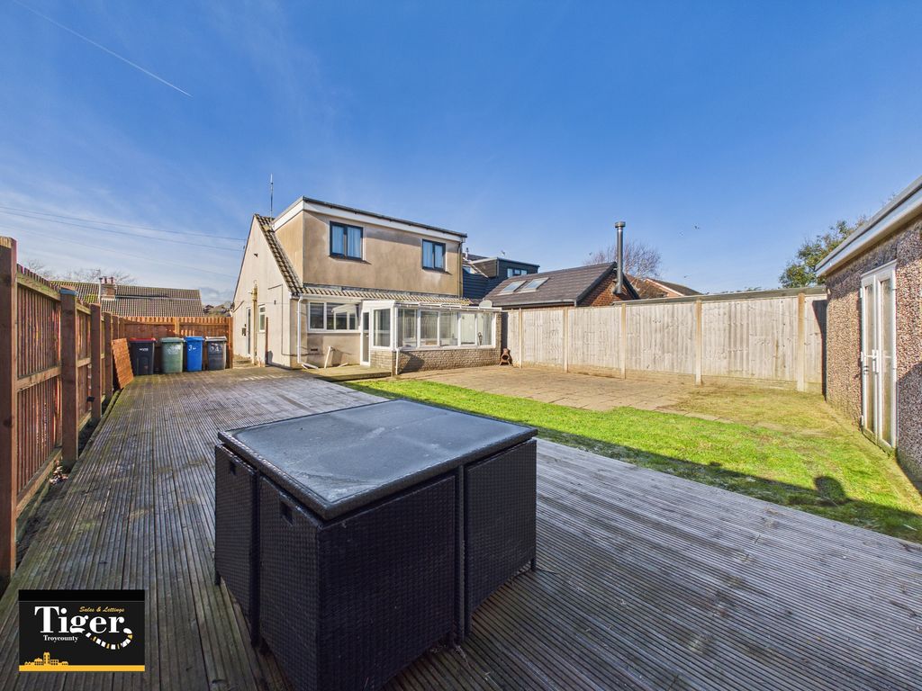 Property photo 2 of 28 Cam03440G0-Pr0537-Still032