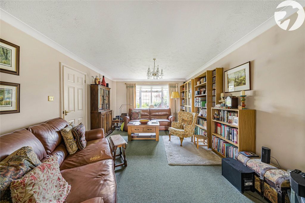 Property photo 2 of 30 Lounge