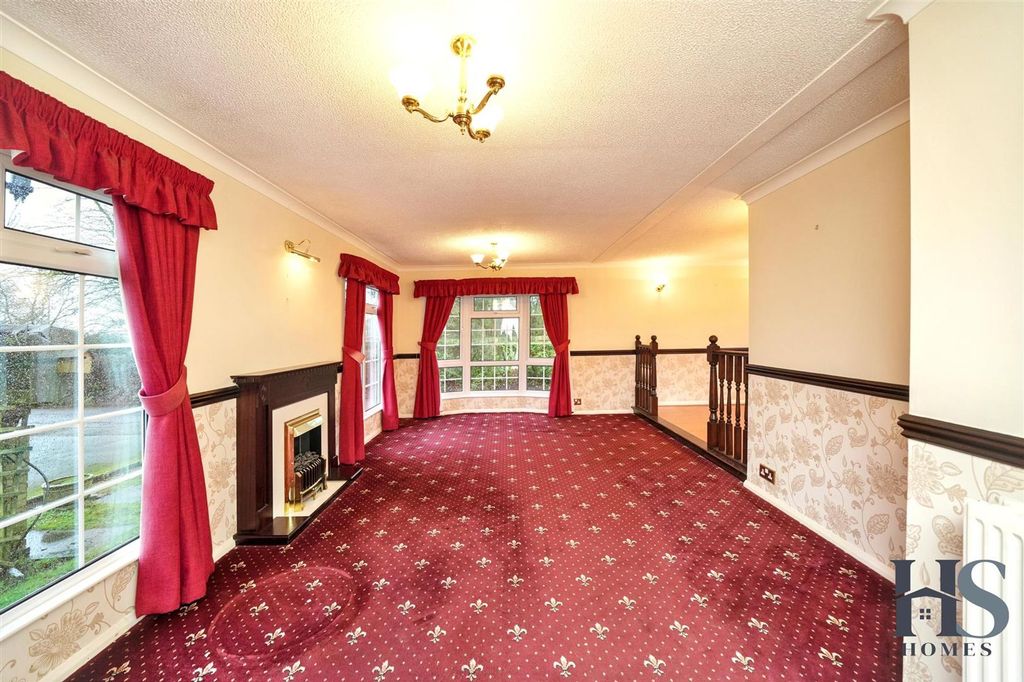 Property photo 3 of 23