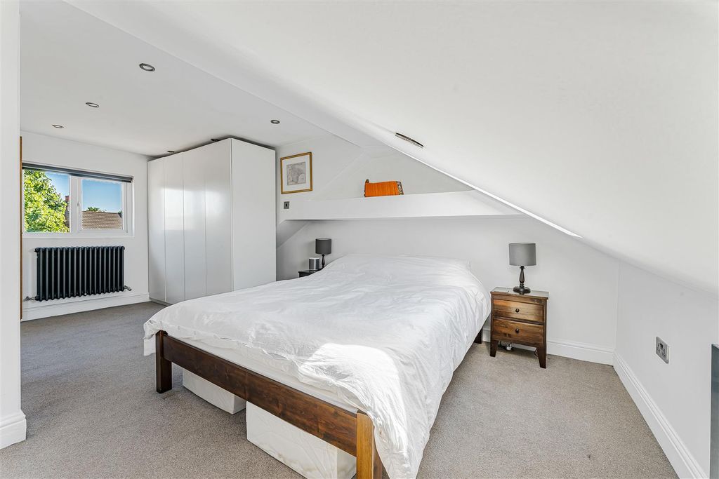 Property photo 3 of 21 3