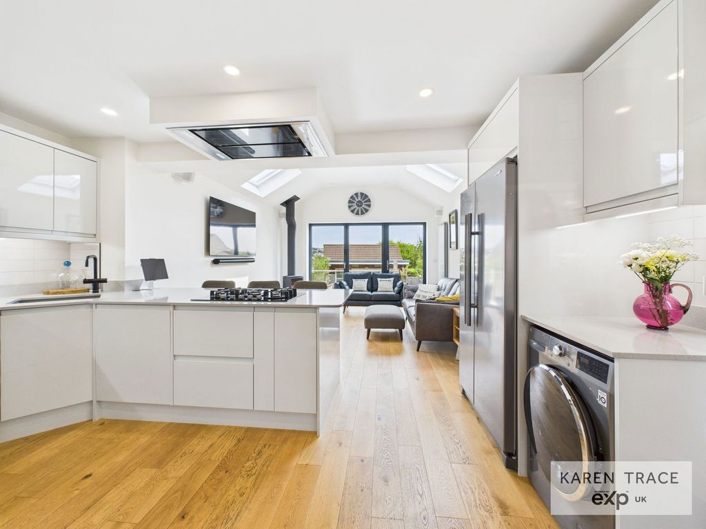 Property photo 1 of 25