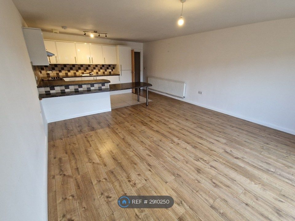 Property photo 3 of 33