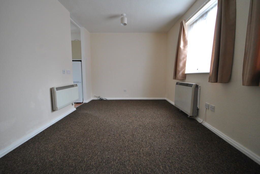 Property photo 2 of 3