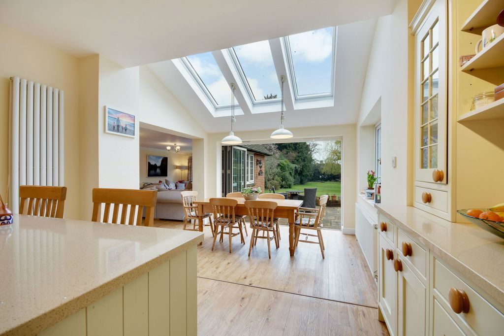 Property photo 2 of 35