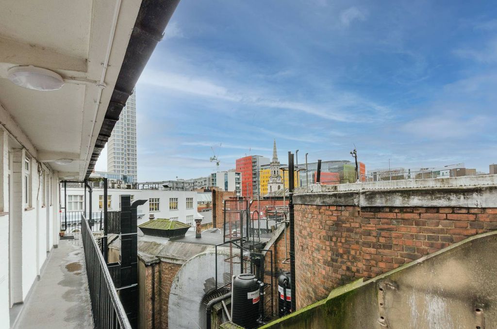 Property photo 1 of 3