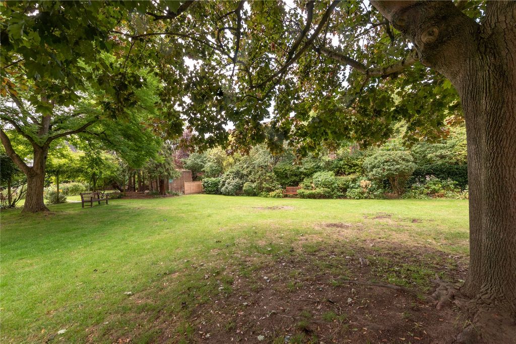 Property photo 3 of 15 Picture No. 01