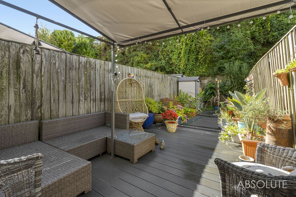 Property photo 3 of 19