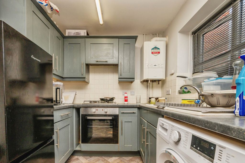 Property photo 2 of 21 Pbox-Img.Jpg
