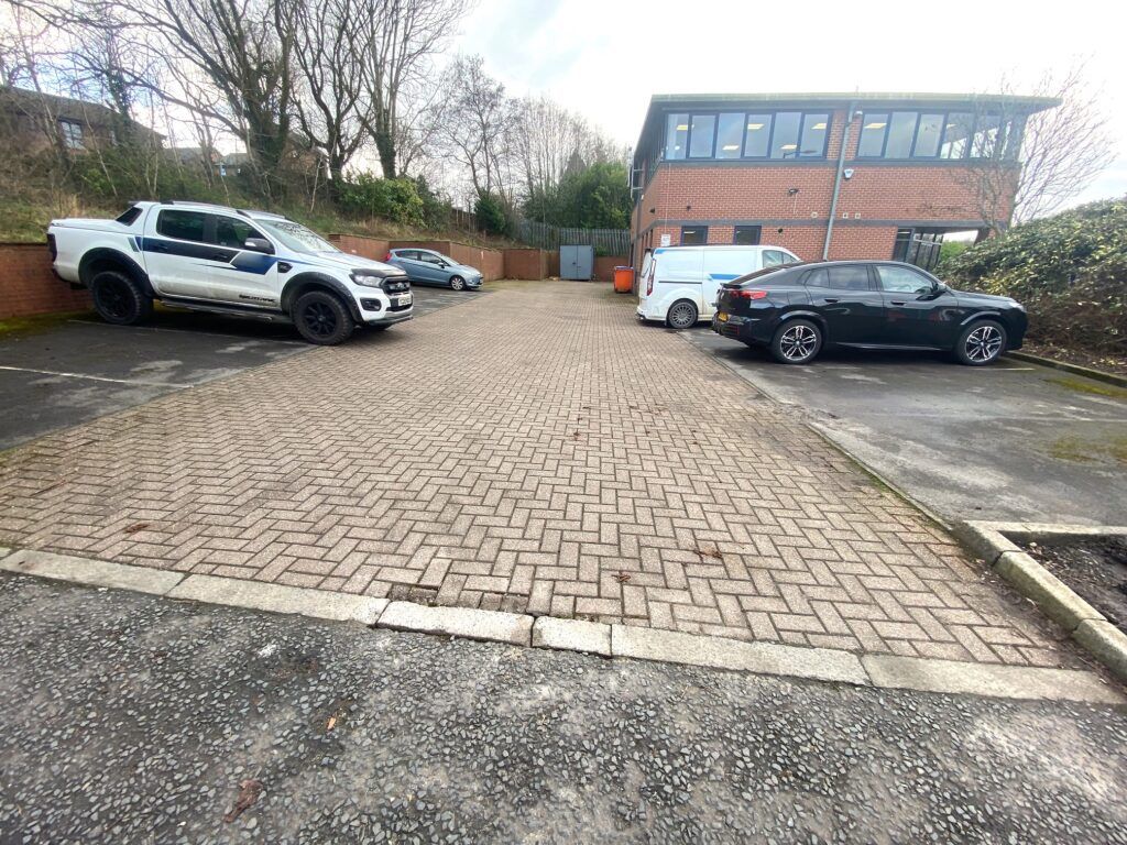 Property photo 3 of 8