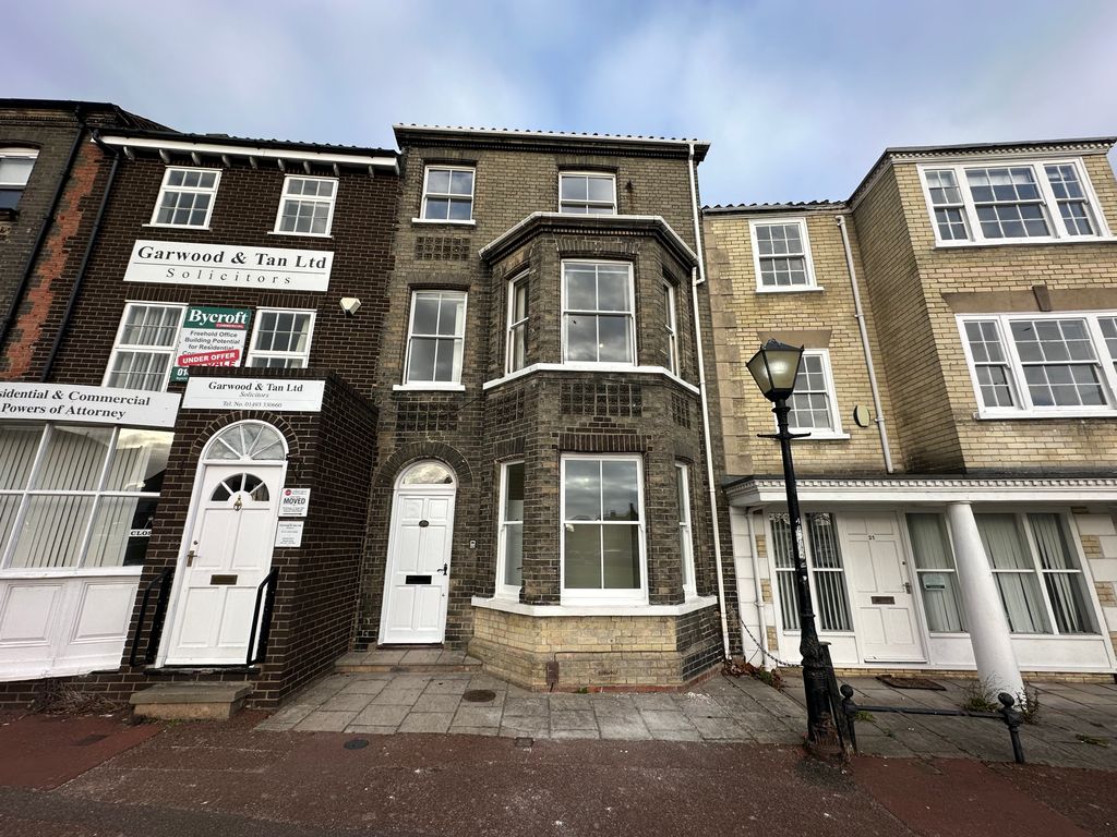 Property photo 1 of 11 Front